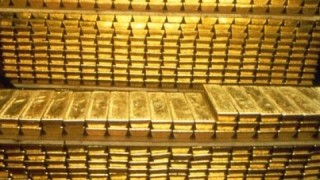 Gold Pulls Back From Seven Week High on Fed Comments
